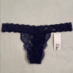 Honeydew navy lace thong panty M